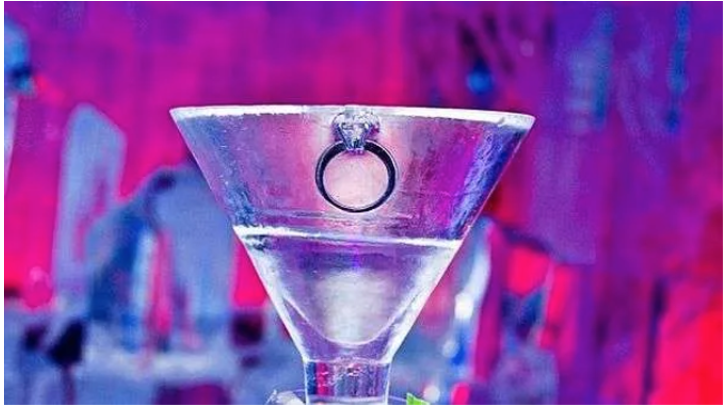 MINUS5º ICEBAR OFFERS ONE-OF-A-KIND SETTING FOR PROPOSALS, WEDDINGS IN LAS VEGAS