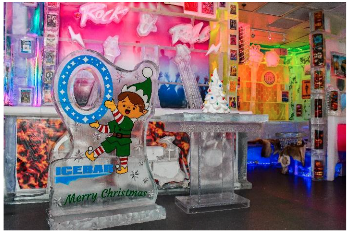 MINUS5º ICEBAR FEATURES NORTH POLE-INSPIRED HOLIDAY ICE SCULPTURES