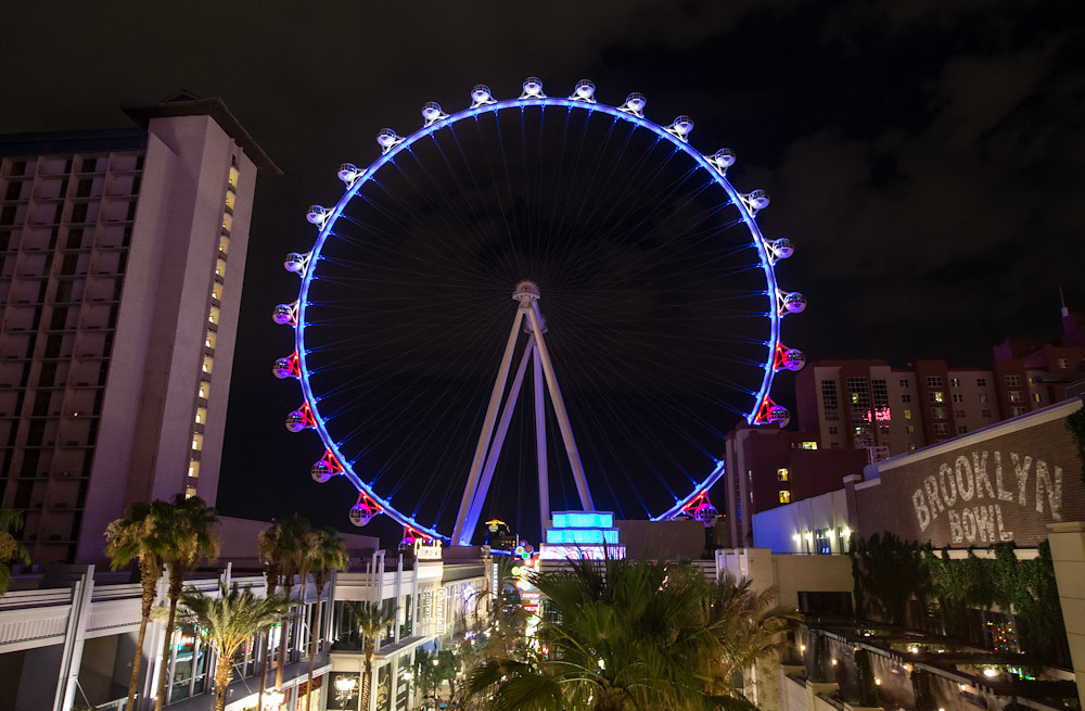 RING IN 2021 ABOARD HIGH ROLLER, FLY LINQ ZIPLINE