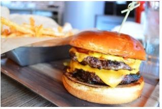 SMOKED BURGERS & BBQ AT THE FORUM SHOPS  ANNOUNCES FIRST-EVER CELEBRITY BURGER CHARITY PROGRAM