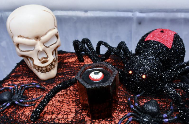 MINUS5º ICEBAR ANNOUNCES HALLOWEEN-THEMED  BLACK WIDOW COCKTAIL