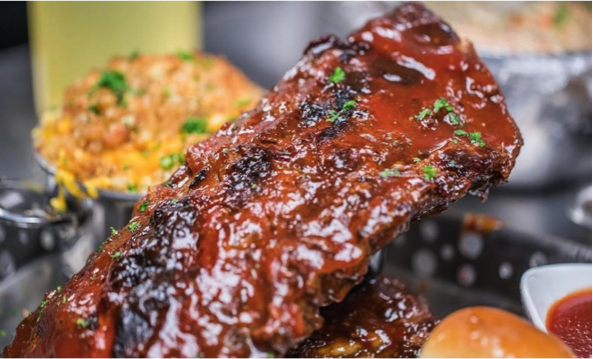 SMOKED BURGERS & BBQ OFFICIALLY OPENS  IN THE FORUM SHOPS AT CAESARS