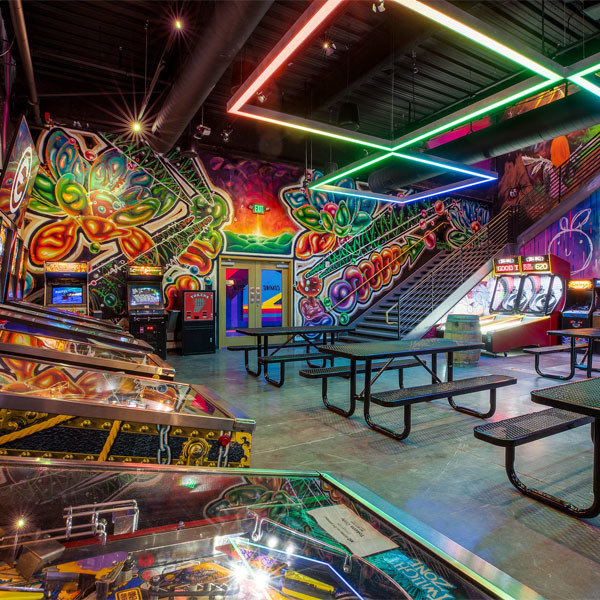 EMPORIUM ARCADE BAR CHICAGO OFFERS LOCAL CRAFT BEER, NEW INNOVATIVE COCKTAILS