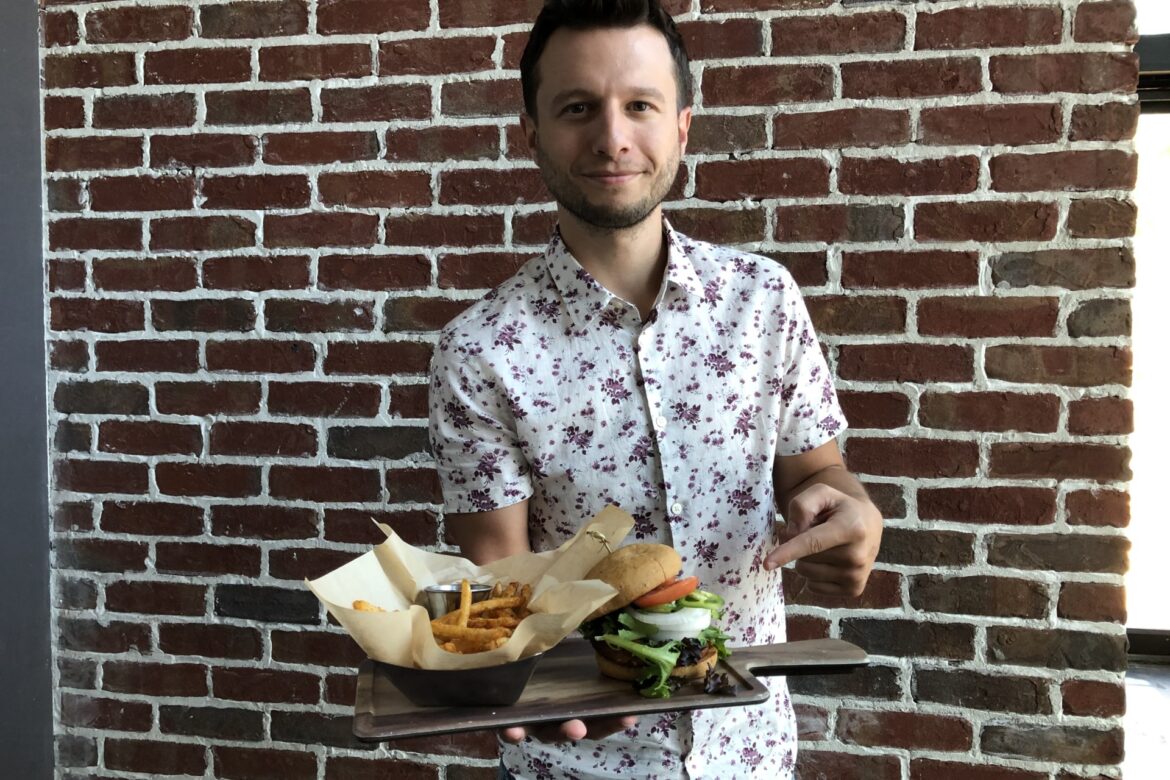MAT FRANCO DINES ON NEW APTLY NAMED CELEBRITY BURGER AT  SMOKED BURGERS & BBQ 
