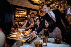 LIP SMACKING FOODIE TOURS OFFERS SAVORY BITES & NEON LIGHTS—THE CORPORATE AND INCENTIVE PLANNER’S DREAM NIGHT OUT IN LAS VEGAS