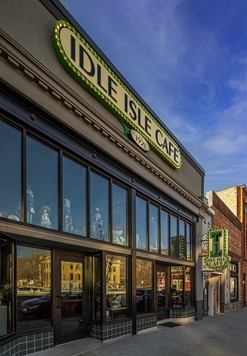 YESCO INSTALLS NEW SIGNAGE AT IDLE ISLE CAFÉ IN BRIGHAM CITY, UTAH