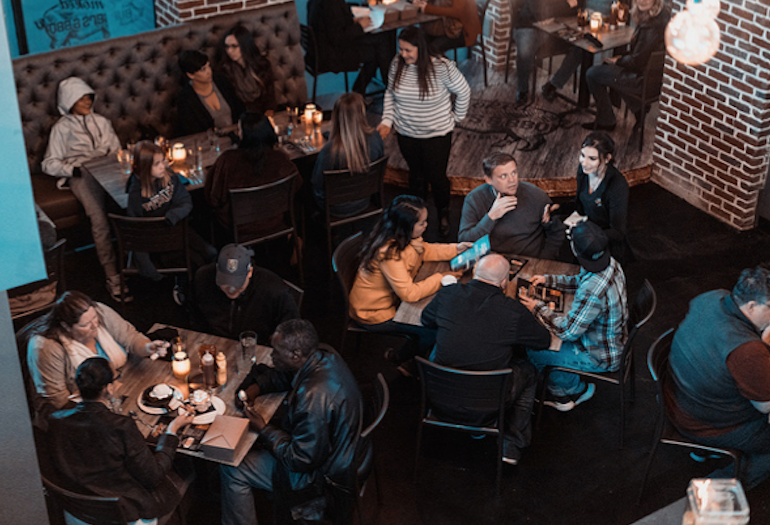 SMOKED BURGERS & BBQ ANNOUNCES NEW HAPPY HOUR MENU