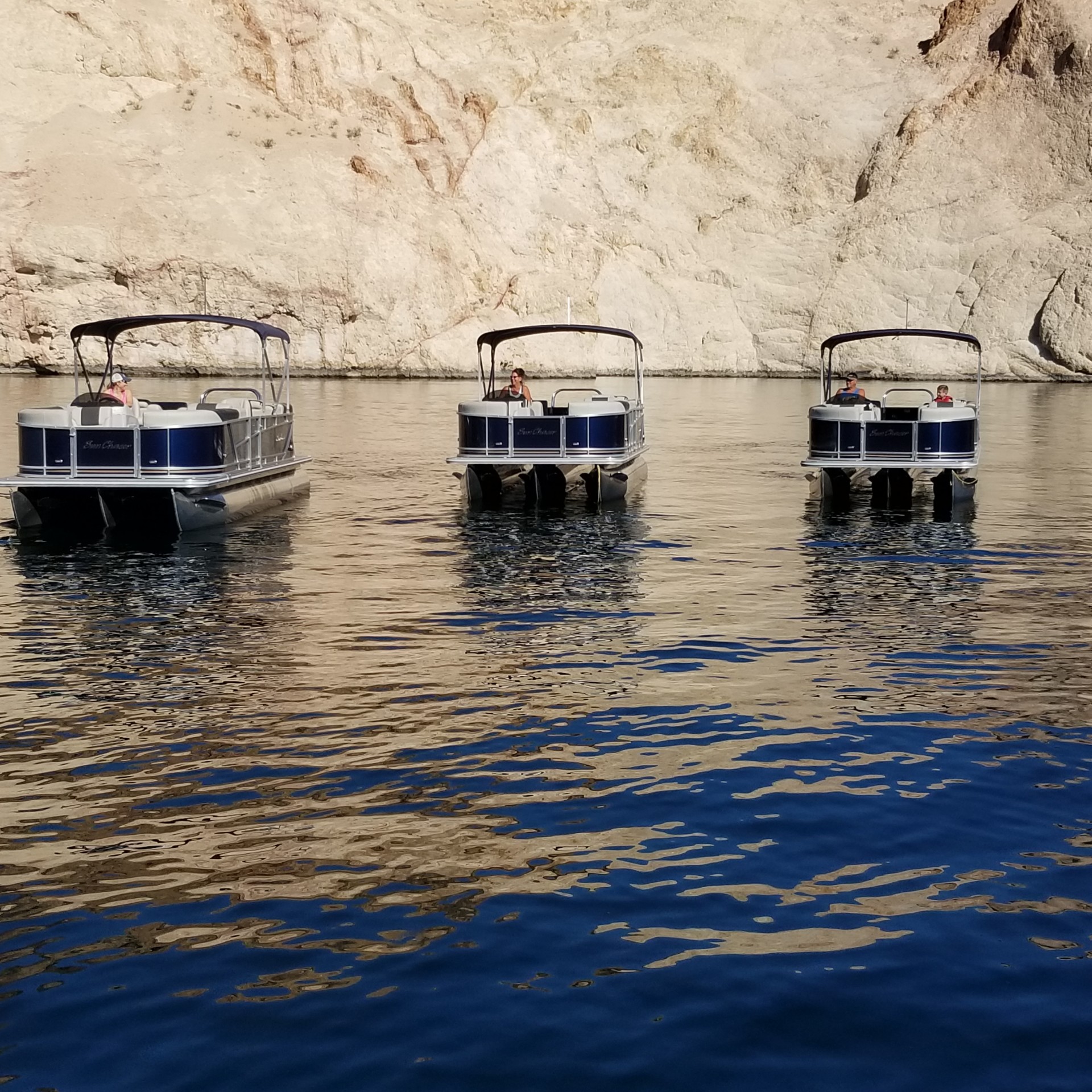 LAKE MEAD MOHAVE ADVENTURES NEW SUNCHASER PONTOON BOAT FLEET