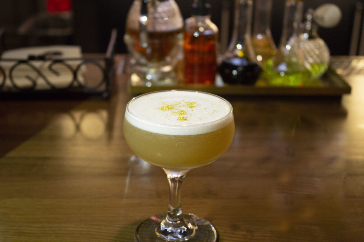SAY “CHEERS!” TO THE VEGAS GOLDEN KNIGHTS WITH THE UNDERGROUND’S “KNIGHTCAP” COCKTAIL