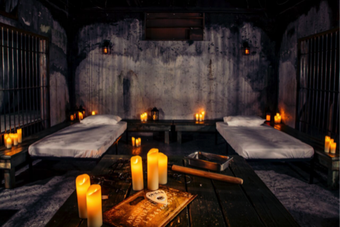 BOOKING.COM TO OFFER POSITIVELY CHILLING OVERNIGHT ACCOMMODATIONS AT THE SAN FRANCISCO DUNGEON THIS HALLOWEEN… IF YOU DARE