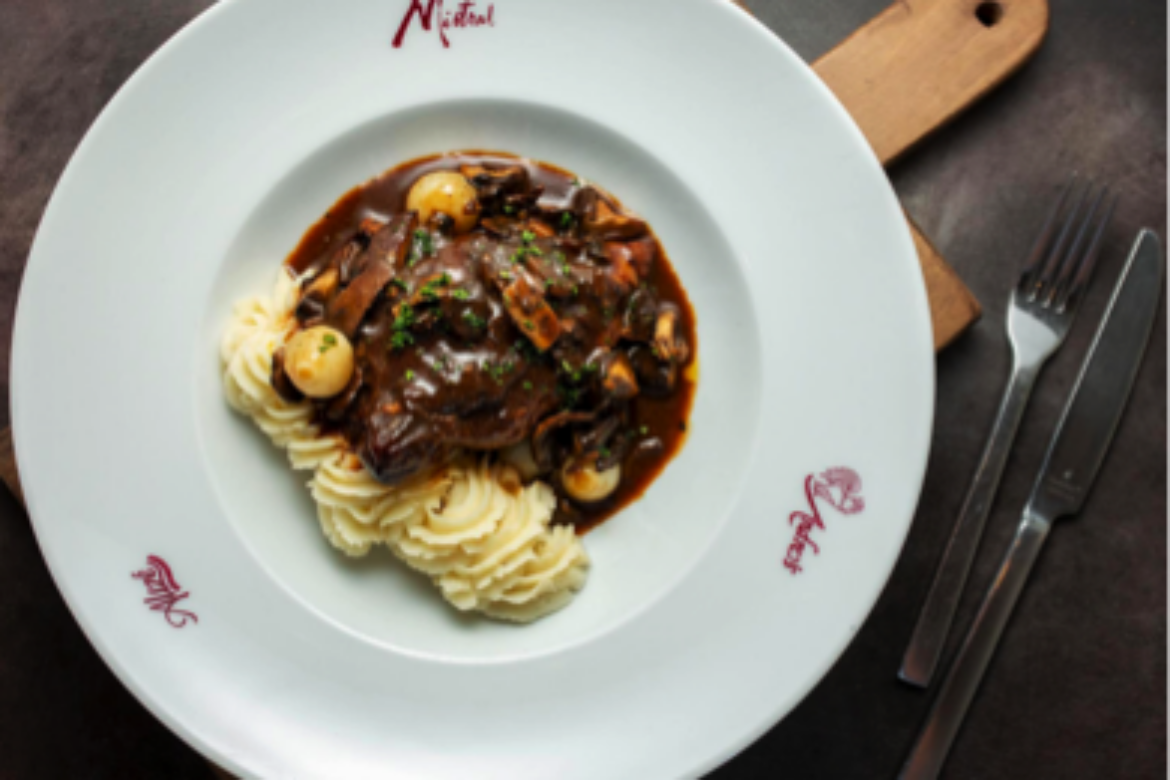 LOCALS’ FAVORITE ANDRE’S BISTRO & BAR TANTALIZES WITH NEW CATERING MENU, ADDS OFF-SITE SERVICE
