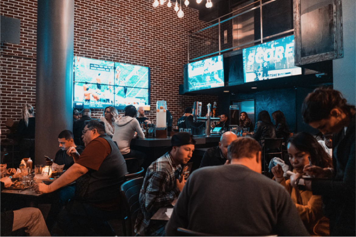 SMOKED BURGERS & BBQ TO HOST BIG GAME DAY CELEBRATION ON SUNDAY, FEB. 3