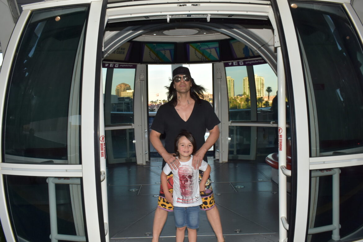 MAGICIAN CRISS ANGEL RIDES HIGH ROLLER AT THE LINQ PROMENADE
