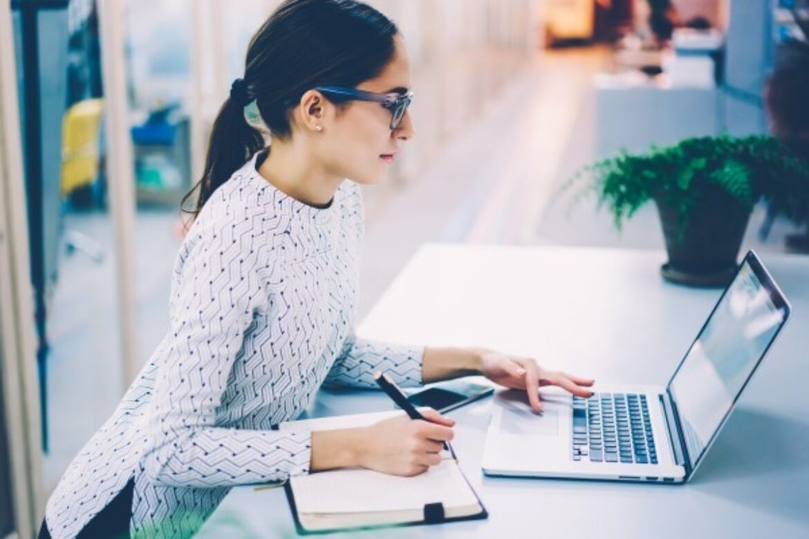 HOW SOCIAL MEDIA IS IMPACTING EVERYDAY WRITING
