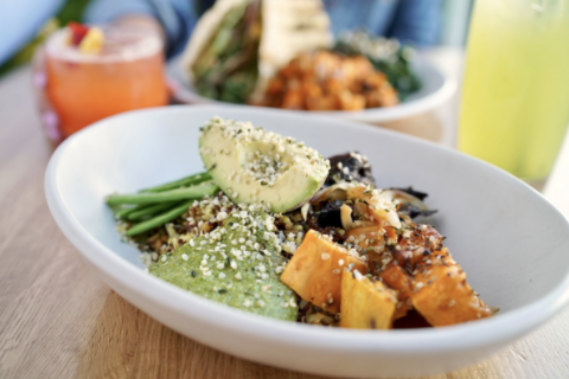 TRUE FOOD KITCHEN AND FIRST EVER TRUE BAR NOW OPEN AT THE FORUM SHOPS 