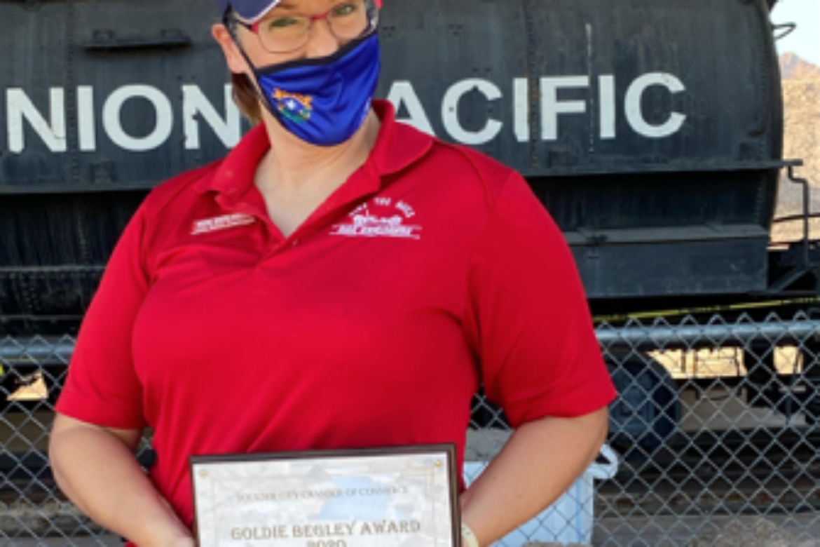 RAIL EXPLORERS MANAGER LESLIE ROSZYK-STEPHENSON RECEIVES AWARD