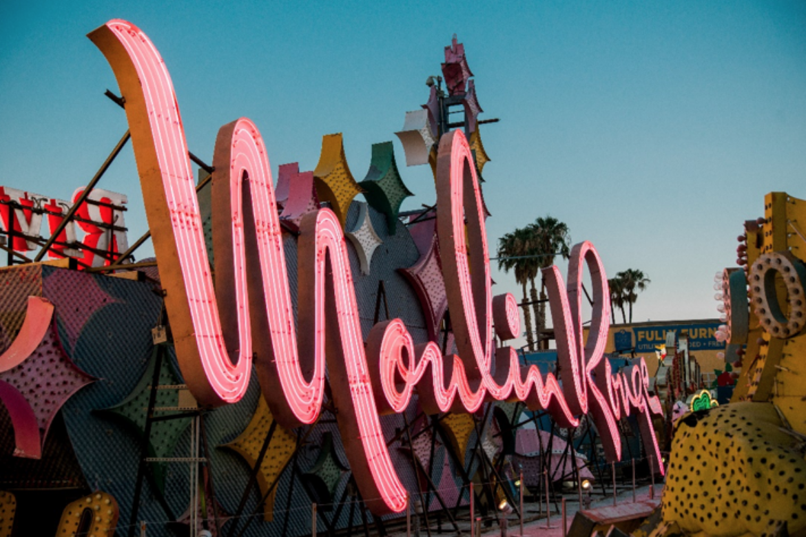 HISTORIC MOULIN ROUGE SIGN RE-ILLUMINATED FOR THE FIRST TIME