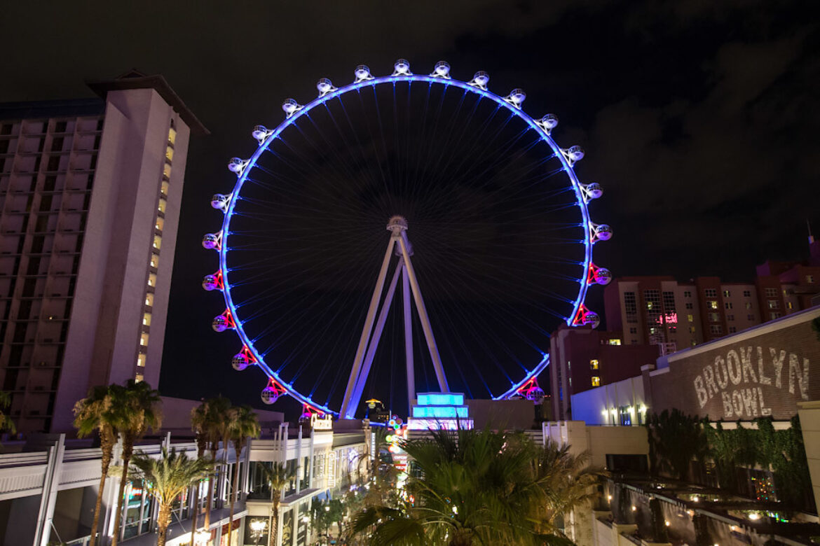 RING IN 2021 ABOARD HIGH ROLLER, FLY LINQ ZIPLINE