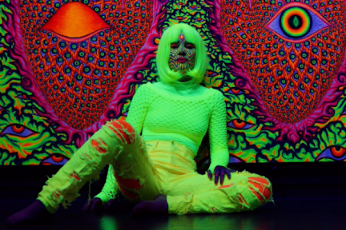 “WINK WORLD” CREATOR CHRIS WINK DEBUTS MUSIC VIDEO FOR “LOVING TONE”