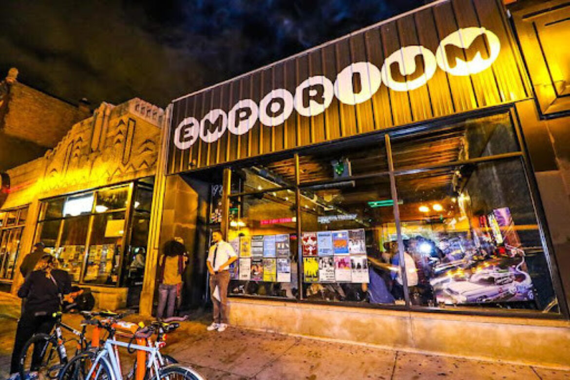 EMPORIUM ARCADE BAR WICKER PARK INVITES GUESTS TO TEAM TRIVIA