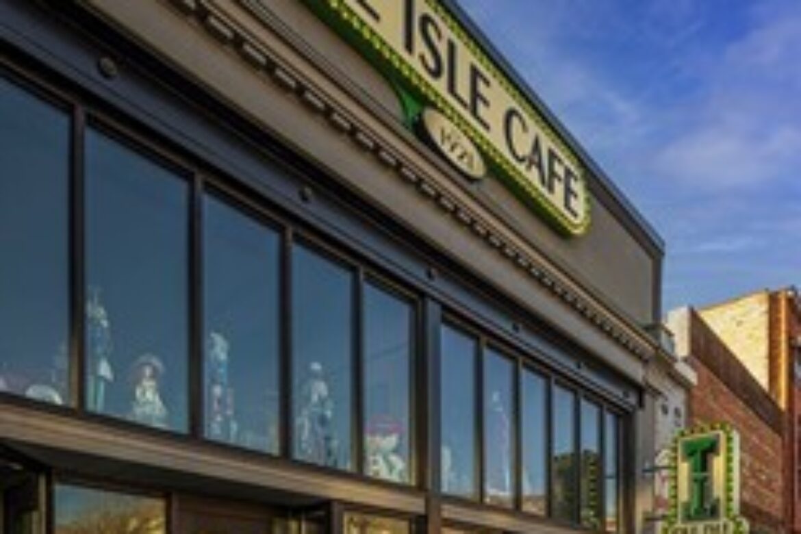 YESCO INSTALLS NEW SIGNAGE AT IDLE ISLE CAFÉ IN BRIGHAM CITY, UTAH