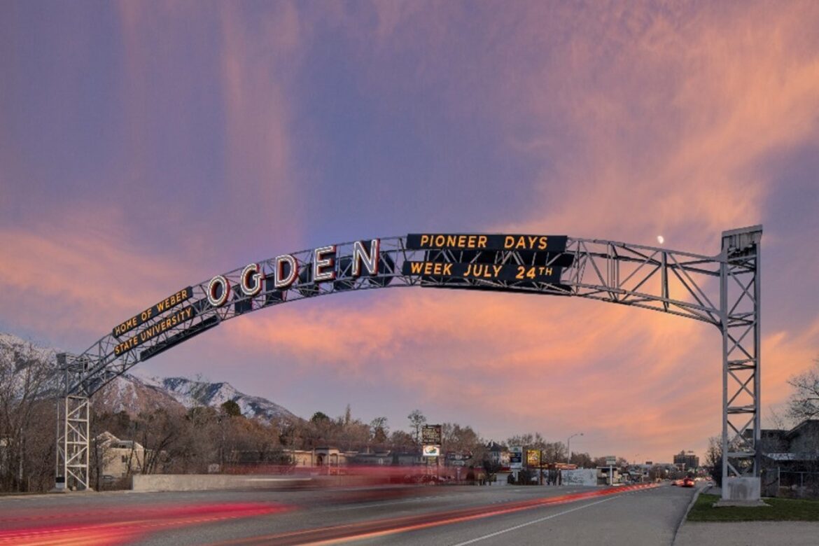 YESCO INSTALLS NEW SIGNAGE ON ICONIC ARCH IN OGDEN, UTAH