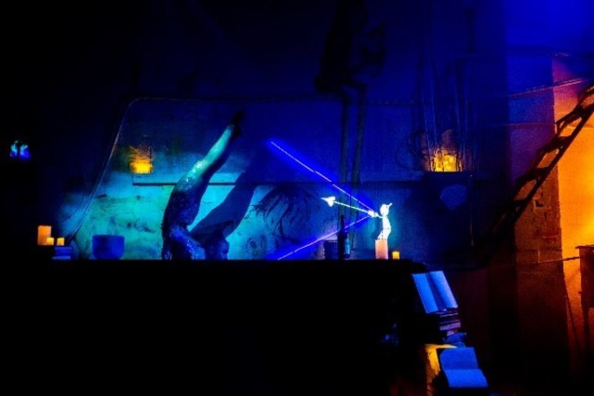 “PARTICLE INK: SPEED OF DARK” LAUNCHES DINNER AND SHOW PACKAGE