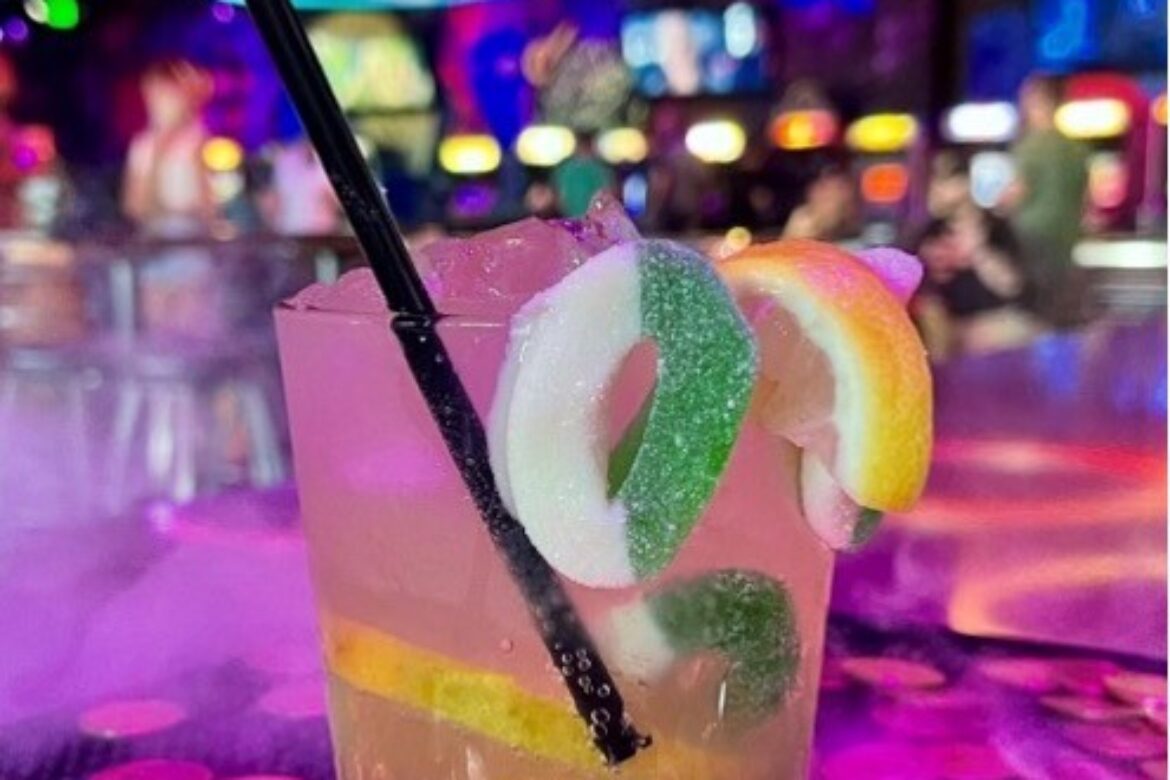 EMPORIUM ARCADE BAR INVITES GUESTS TO SAVOR NEW SEASONAL APPLE JAXX COCKTAIL
