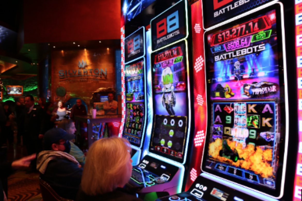 BATTLEBOTS’ FIRST OFFICIAL SLOT MACHINES BY KONAMI ON VIEW AT SILVERTON