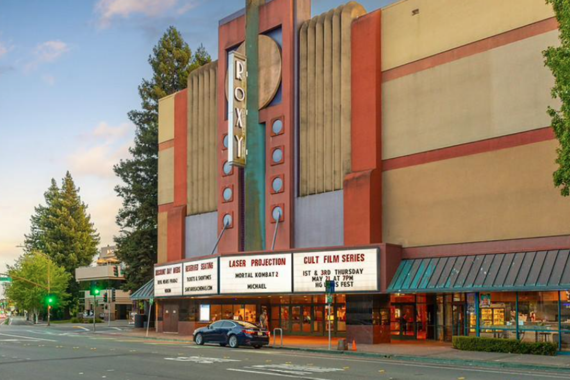 YESCO Completes Marquee Retrofit for Roxy Stadium 14